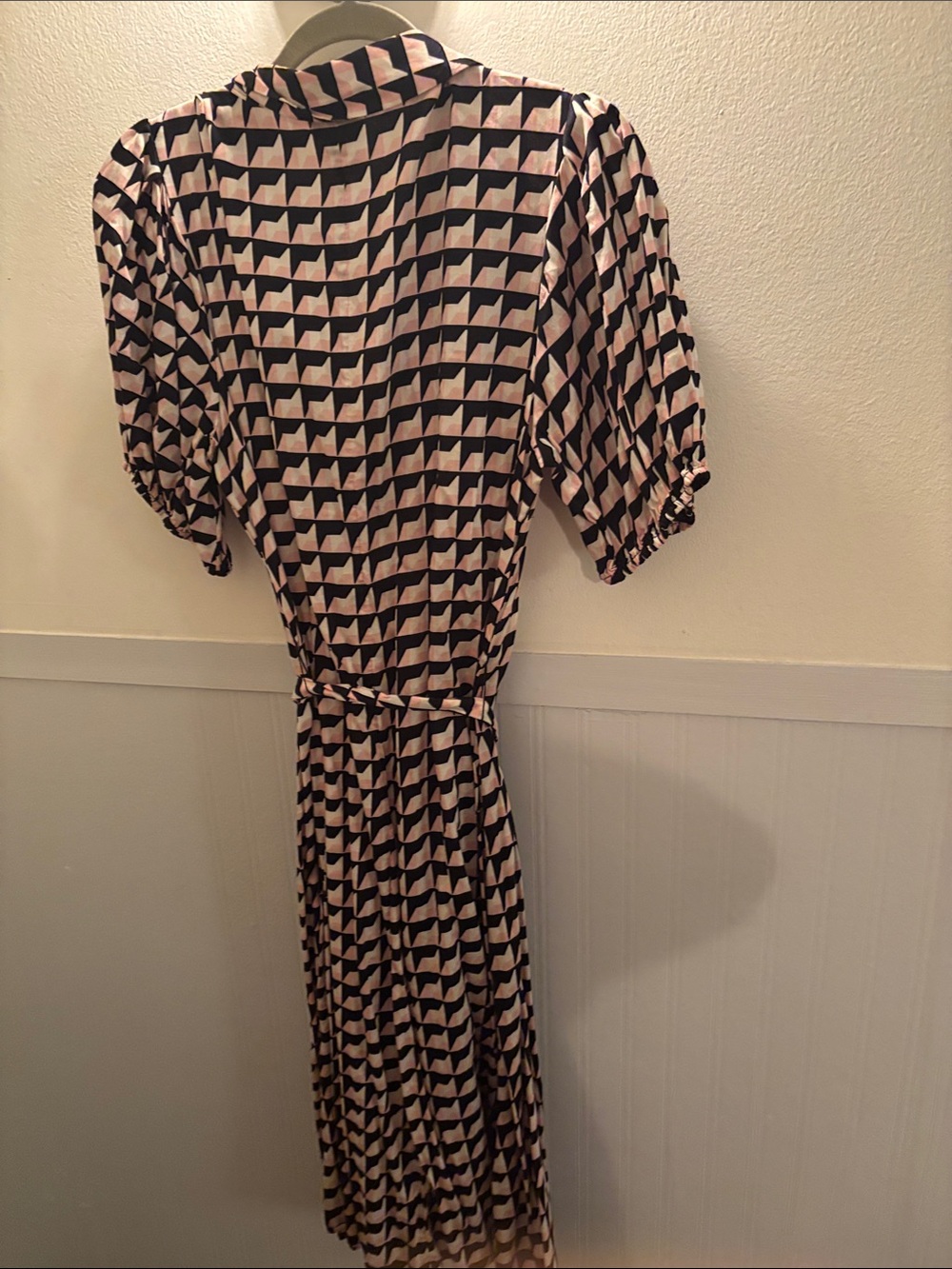 Who What Wear Pink & Black Geometric Wrap Midi Dress - Picture 8 of 8